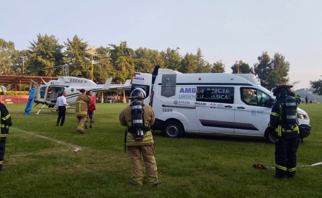 Servicios de emergencia trasladaron a cuatro hombres y dos mujeres para su atención médica al Hospital General María Zendejas del municipio. Foto: X @SSalud_Mich