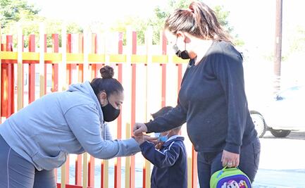 Detectan brotes de Covid-19 en escuelas de Baja California Sur; los atribuyen a subvariante