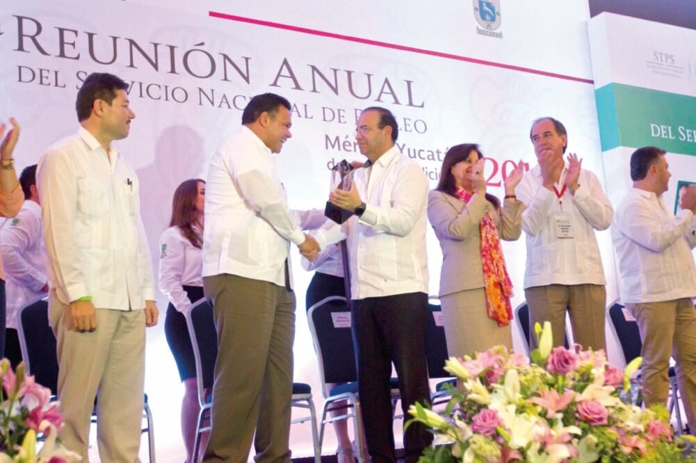 El secretario del Trabajo y Previsión Social, Alfonso Navarrete, participó en la 37 Reunión Anual del Servicio Nacional del Empleo (ESPECIAL)