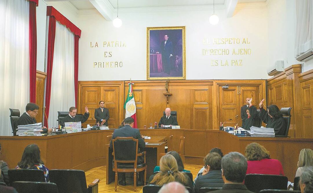 Con la determinación de la Primera Sala de la SCJN, los altos mandos mantendrán salarios intactos de 2019. Foto: ARCHIVO EL UNIVERSAL
