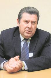 Llama Búrquez a frenar derroches en gasto público