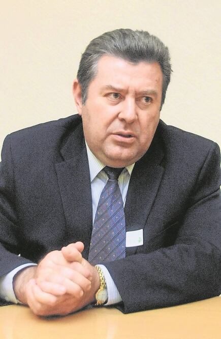 El senador Francisco Búrquez promueve la reducción de 50% a los ingresos de la llamada clase política (ESPECIAL)