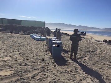 Semar asegura mil 460 litros de combustible en Ensenada