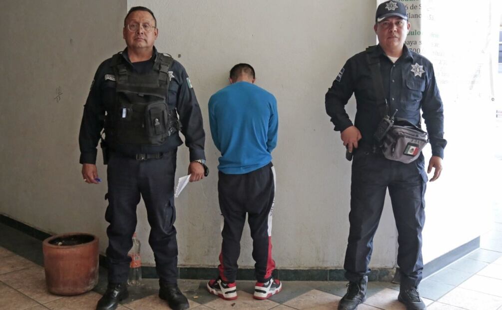 El detenido, identificado como Ricardo “N”, de 37 años de edad, fue trasladado a la agencia del Ministerio Público de la Fiscalía General de Justicia. Foto: Especial