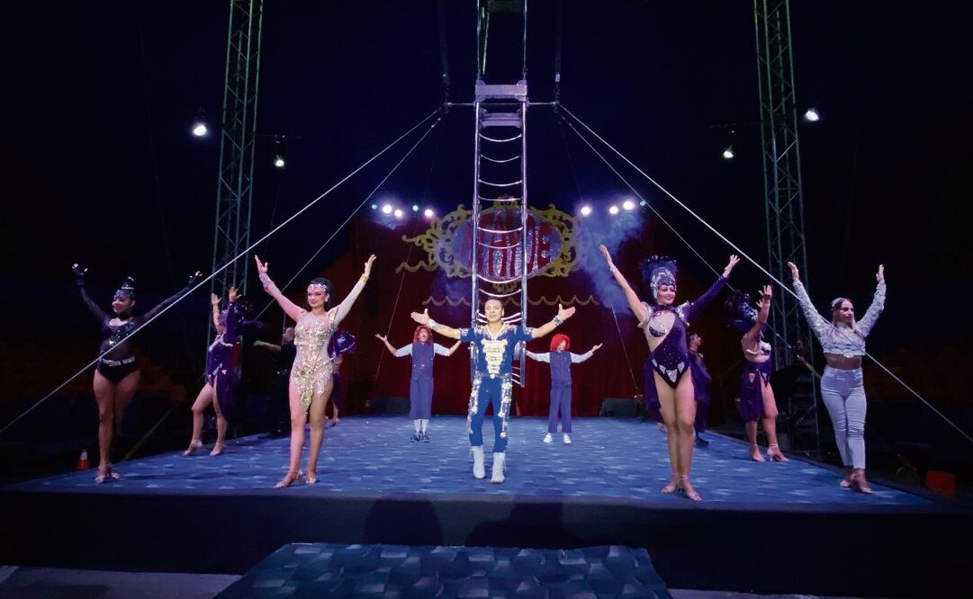 Los artistas del circo ofrecen funciones con actos clásicos, como trapecio. Foto: Circo Atayde Hermanos