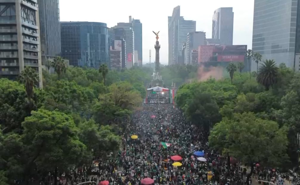 Decenas de personas celebran el triunfo de México contra Sudáfrica (11/06/2026). Foto: Osmar Alvarado / EL UNIVERSAL