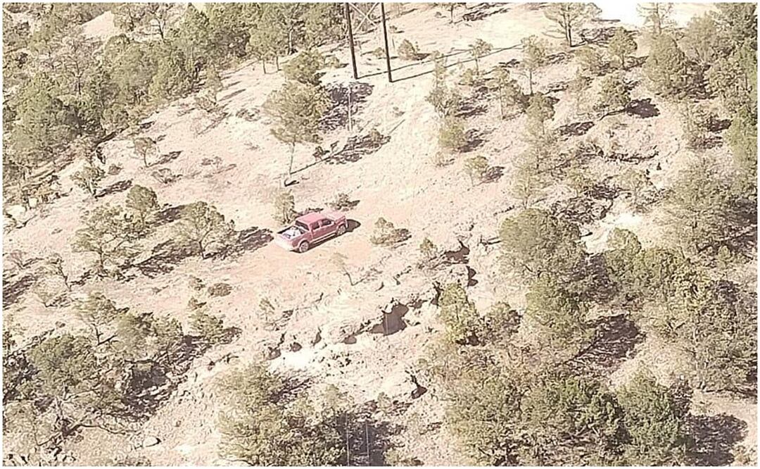 Elementos de seguridad, destruyen un campamento presuntamente empleado por criminales en Guachochi, Chihuahua (6/12/2024). Foto: Especial