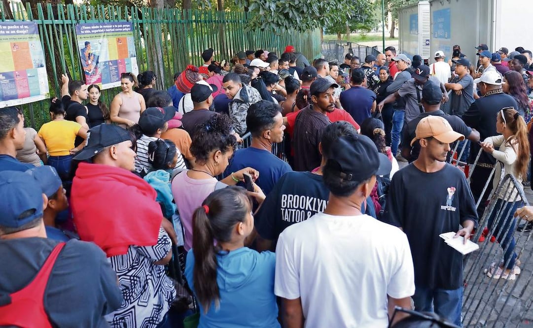 Miles de extranjeros presentan ante la Comar en Tapachula, Chiapas, solicitudes de asilo. Foto: Juan Manuel Blanco | EFE (16/01/2025)