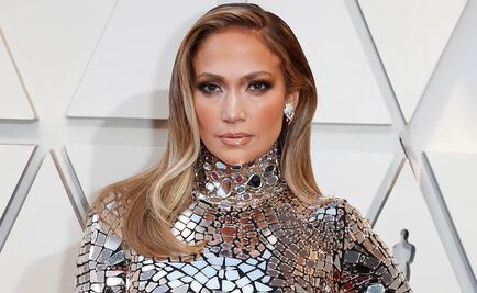 Jennifer Lopez se luce en bikini a los 49 años