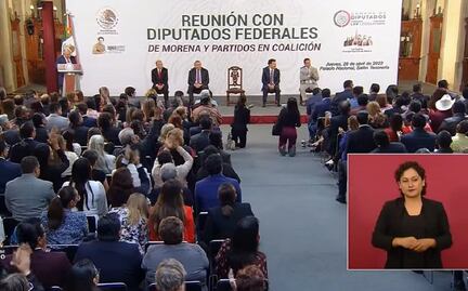 "¡Presidente, presidente!": AMLO arropa a Adán Augusto López ante diputados de la 4T