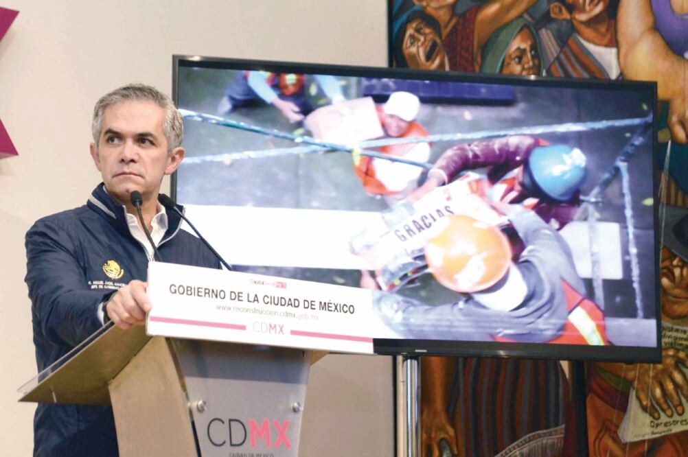 Miguel Ángel Mancera, jefe de Gobierno de la Ciudad, explicó que para garantizar la transparencia en el uso de los recursos del Fonaden se creó un fideicomiso con Grupo Financiero Scotiabank Inverlat, el cual funge como fiduciario. (ESPECIAL)