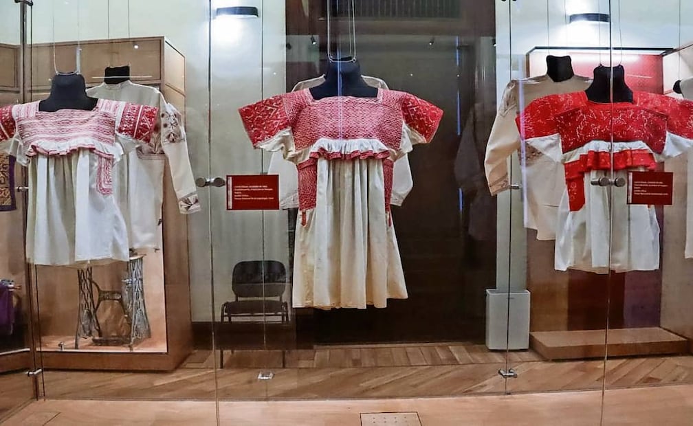 La primera exhibición del Museo Textil de Pueblos Indígenas y Afromexicanos muestra piezas de distintas regiones de México. Foto: Karla Guerrero / EL UNIVERSAL