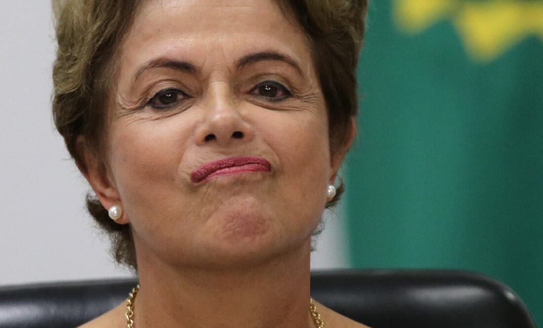 La combinación de las crisis política y económica han derrumbado la popularidad de Rousseff, quien en los últimos sondeos aparece con mínimos históricos de entre 7 y 8% (AP)
