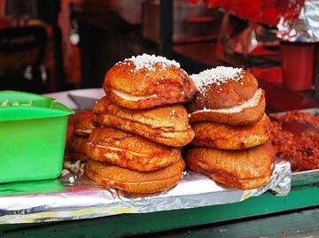 Ingredientes y receta para preparar la salsa de los pambazos