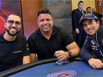 Checo Pérez y su emotivo encuentro con Ronaldo previo al GP de Brasil