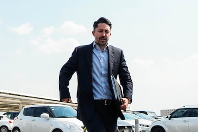 No están prohibidos los dobles contratos: Yon de Luisa 