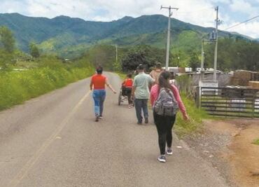 3 mil dejan casas y sus tierras en Michoacán por la violencia