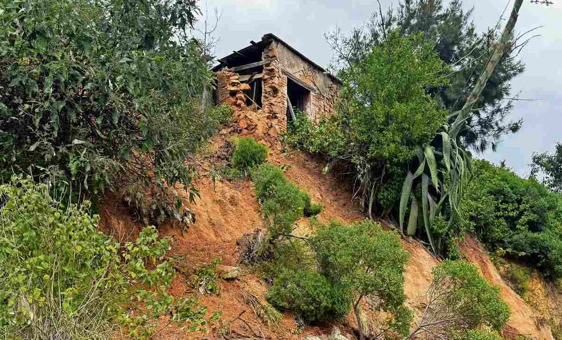 La comunidad de Cuesta Colorada, en Ixmiquilpan, Hidalgo, permaneció tres días incomunicada por los deslaves. Foto: Dinorath Mota / EL UNIVERSAL