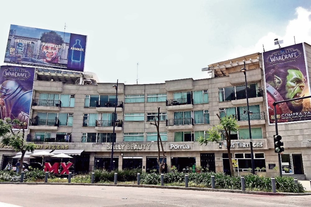 Los árboles afectados fueron colocados hace tres años en la glorieta de Arquímedes y presidente Masaryk, durante los trabajos de remodelación de la zona. Vecinos interpusieron una queja ante la PAOT por el cortar su follaje (GERARDO SUÁREZ. EL UNIVERSAL)