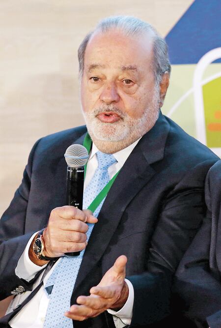 Carlos Slim pide subir salarios