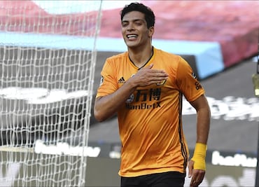 Juventus ofrece dos jugadores y dinero para comprar a Raúl Jiménez