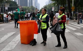 Gobierno de CDMX coloca 600 contenedores de basura en Reforma; busca mantener limpio el festejo