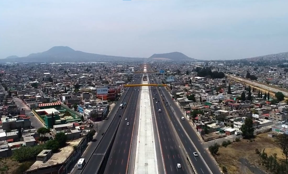 Habitantes de San Martín Texmelucan bloquean autopista Puebla-Mexico; piden liberación de sus familiares. Foto: Twitter