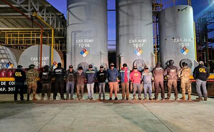 Aseguran 250 mil litros de huachicol y 12 pipas en inmueble que simulaba manejo de residuos en Veracruz; hay 8 detenidos