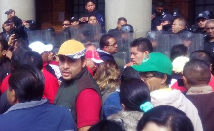 Segundo día de protestas de trabajadores en Edomex