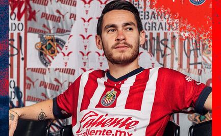 Chivas presenta su nuevo uniforme para el Apertura 2022