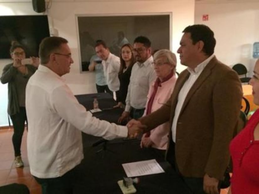 Ex sacerdote se registra como independiente en Morelos