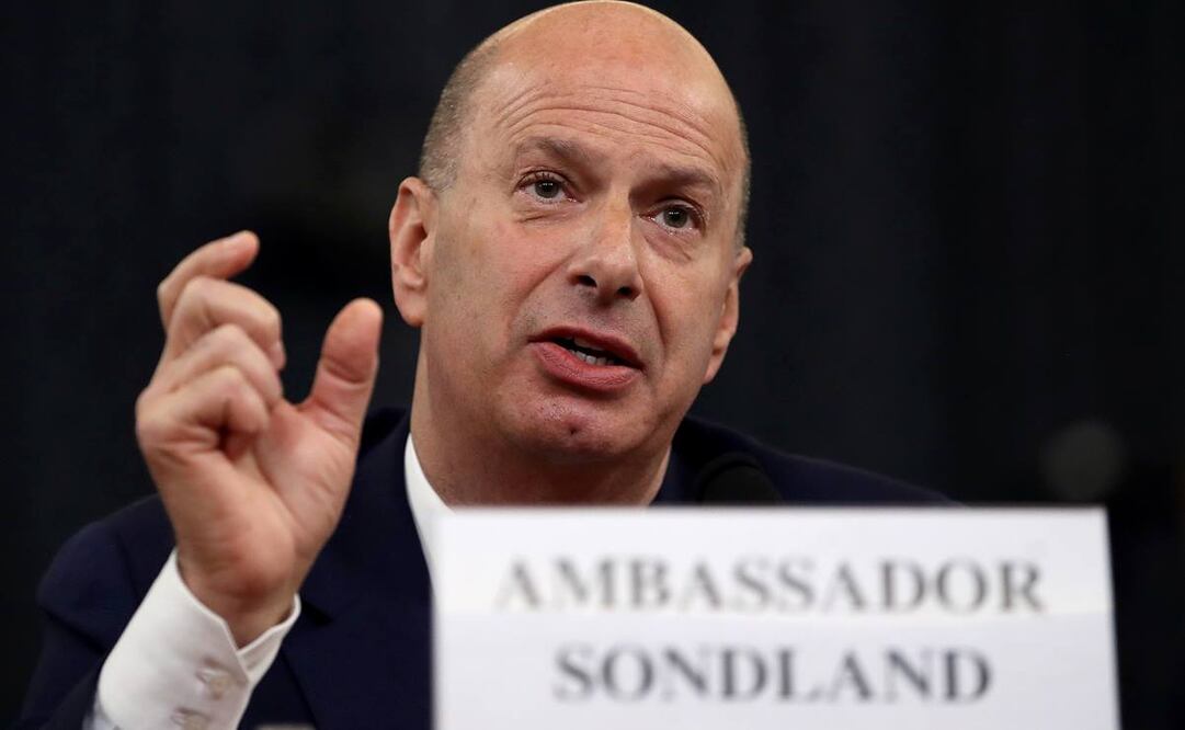 El embajador Gordon Sondland durante su audiencia en el Congreso por el juicio político contra Donald Trump (Foto: AFP)