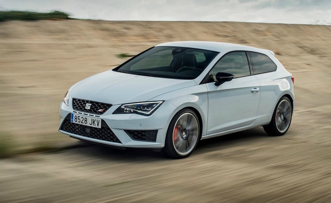 Un auto deportivo que te acerca a las pistas