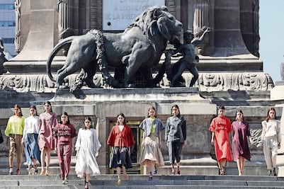 Llegan la moda y el estilo al Ángel de la Independencia