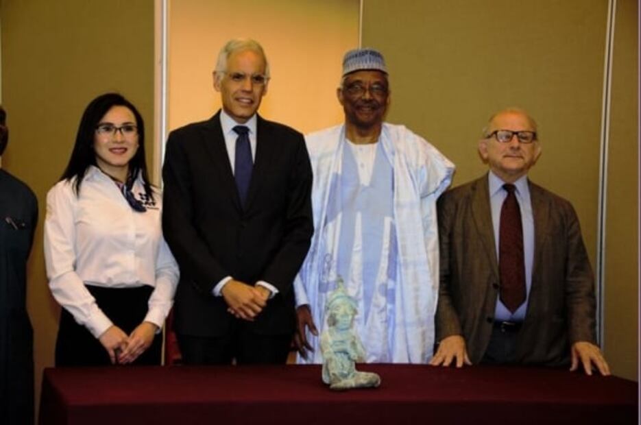 "Totalmente falsa", pieza antigua que México devolvió a Nigeria