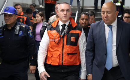 Director del Metro revisa escaleras eléctricas en estación Constituyentes de la Línea 7; asegura que recorridos serán habituales