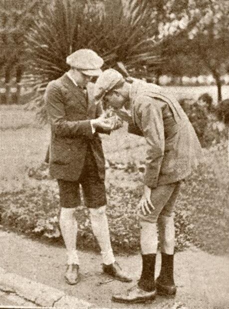 Los caballeros de los años 20 y sus pantalones cortos