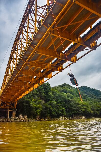 Puenting, la actividad de aventura en Tabasco que está causando sensación
