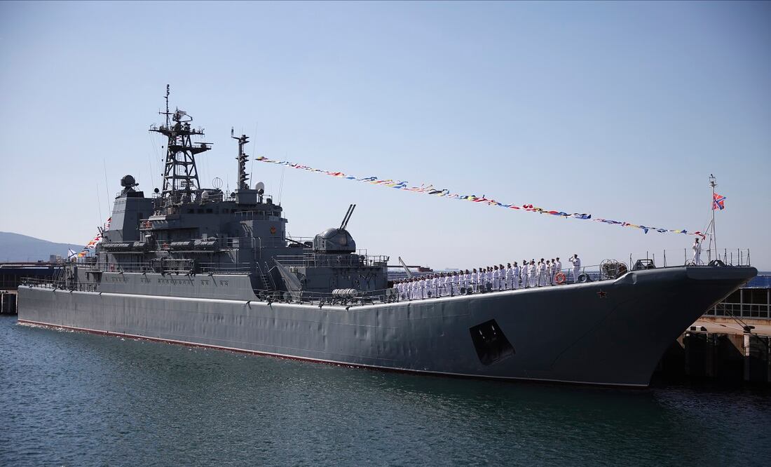 El buque Olenegorsky Gornyak está amarrado en un puerto de Novorossiysk, Rusia, el domingo 30 de julio de 2023. Foto: AFP