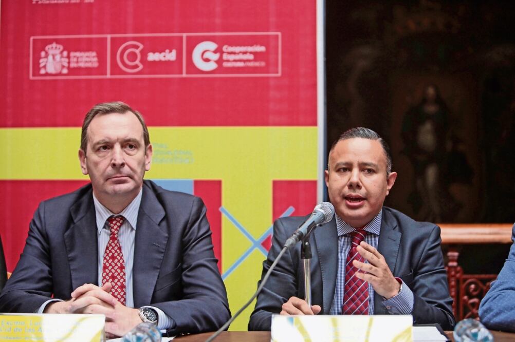 En la imagen a la derecha: Édgar Castro Cerrillo 