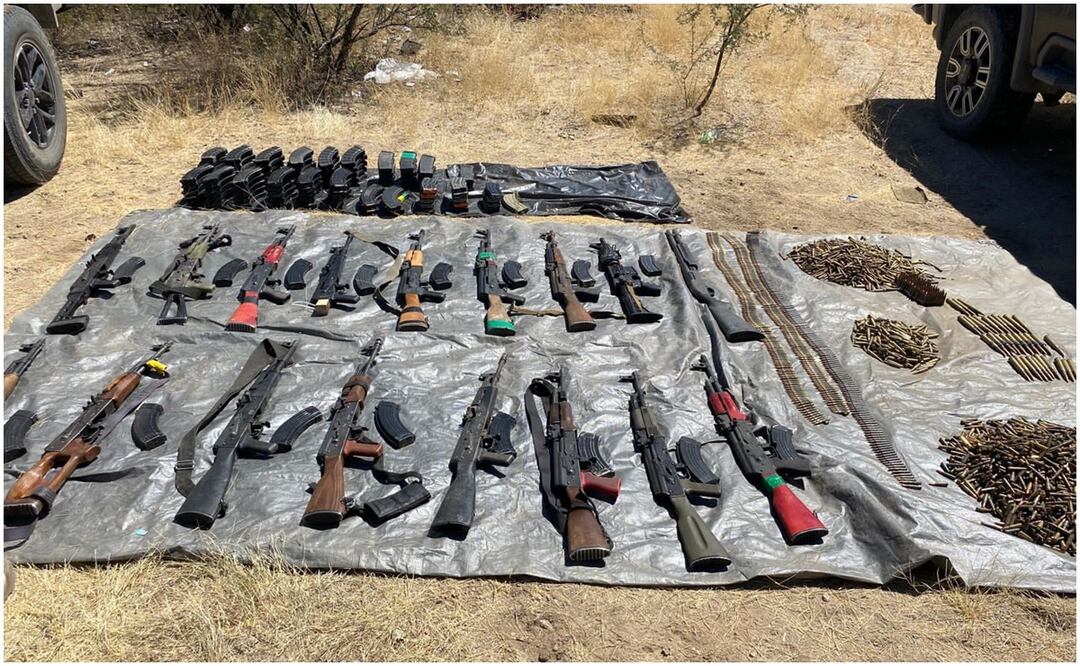 Tras enfrentamiento armado, elementos de la GN y el Ejército aseguran 17 fusiles de asalto y material bélico en Sonora (26/09/2024). Foto: Guardia Nacional