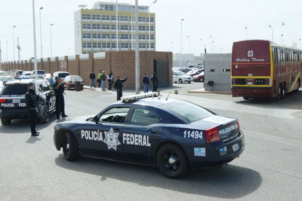 La CNDH afirmó que en 2013 agentes de la PF en Durango dispararon a los tripulantes de un vehículo sin haber agotado medios no lesivos para detenerlos (ARCHIVO EL UNIVERSAL)