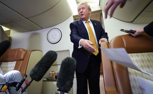 Inteligencia israelí alertó a EU sobre un presunto plan contra Trump, reporta WSJ; mandatario dice estar en la mira de Teherán