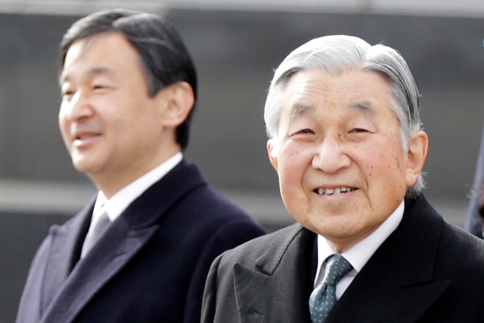 El emperador japonés Akihito, derecha, y el príncipe heredero Naruhito. (FOTO: Archivo. AP)