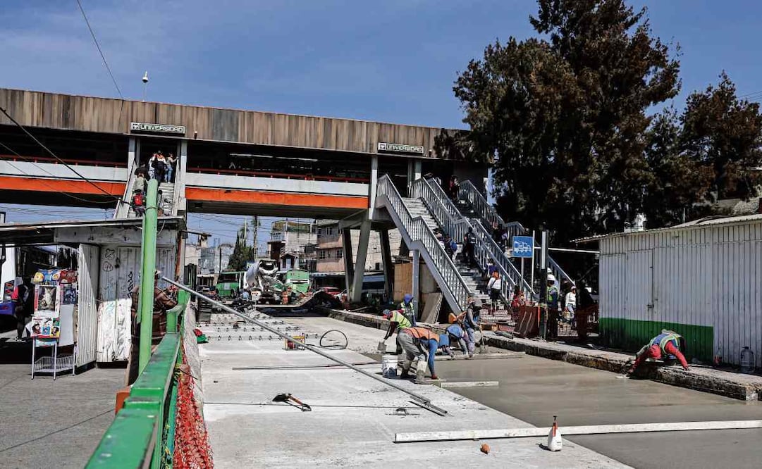 Durante un recorrido por la zona se observaron trabajos de bacheo de andenes y se constató el inicio de la mudanza de los locatarios hacia puestos metálicos temporales. Foto: Gabriel Pano / EL UNIVERSAL