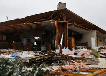 At least 11 die from Texas tornadoes