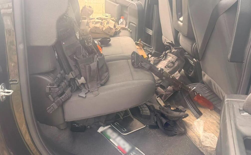 Harfuch informa de la detención de cuatro servidores públicos en puebla por robo de autotransporte (07/09/2026). Foto: X @OHarfuch