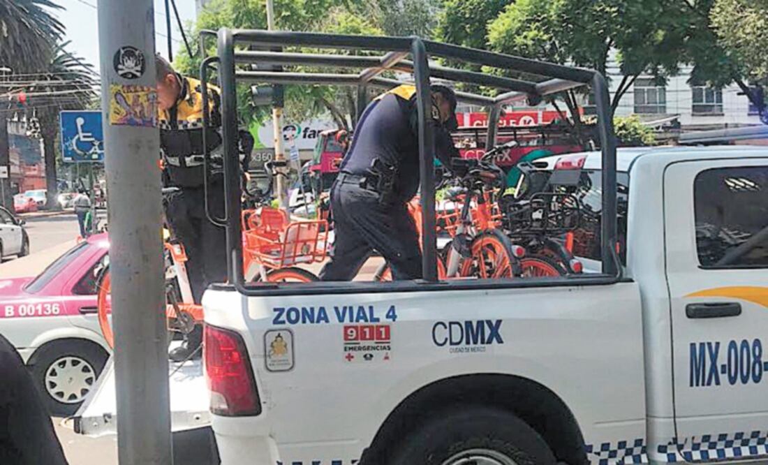 Policías retiraron de las calles 226 unidades de Lime y Mobike que no tienen permiso para operar, de acuerdo con la Semovi. Foto: ESPECIAL