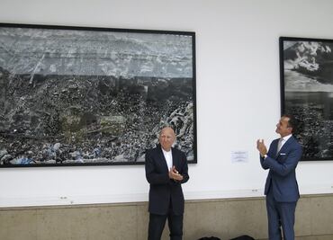 Sebastião Salgado lleva crisis del Amazonas a París