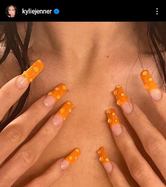 Estas son las tendencias en manicura que te harán brillar en las fiestas